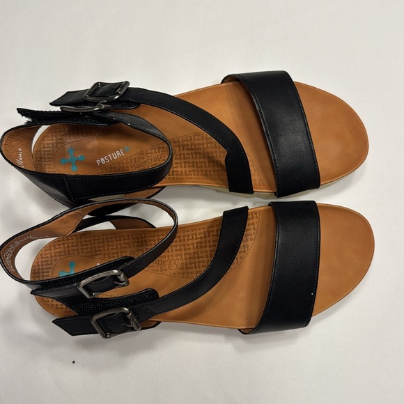 Baretraps Shoes - Baretraps Carolyn Black platform sandals Size 8.5 M